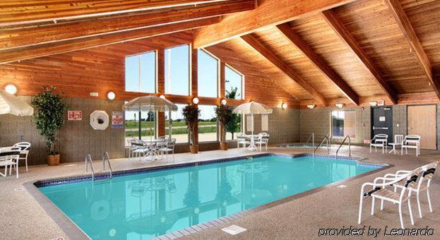 Fossil Creek Hotel & Suites Russell Exteriör bild